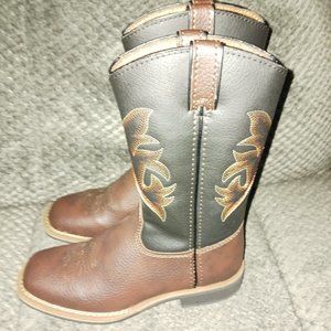 Boys' boots size 13